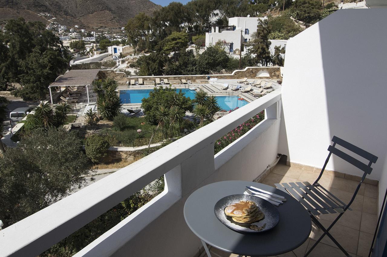 Armadoros Hotel / Ios Backpackers Екстериор снимка