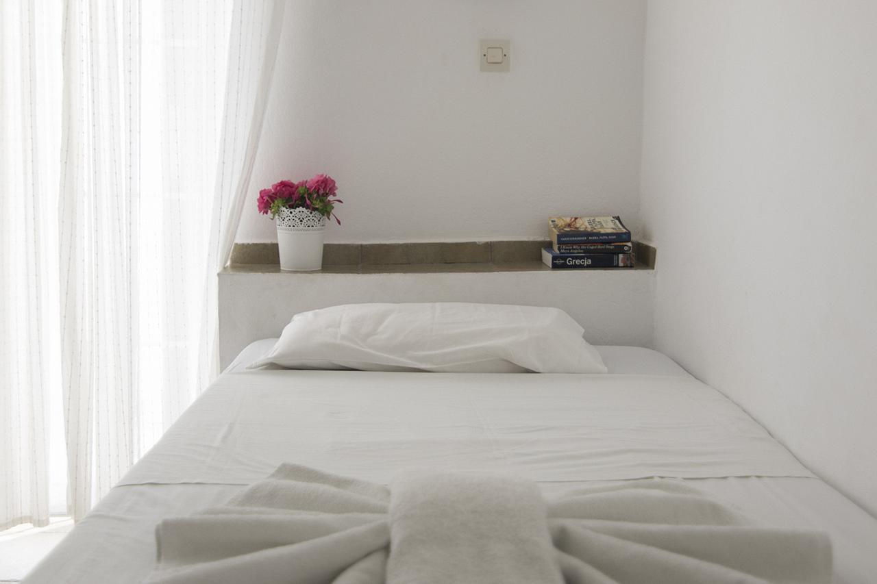 Armadoros Hotel / Ios Backpackers Екстериор снимка