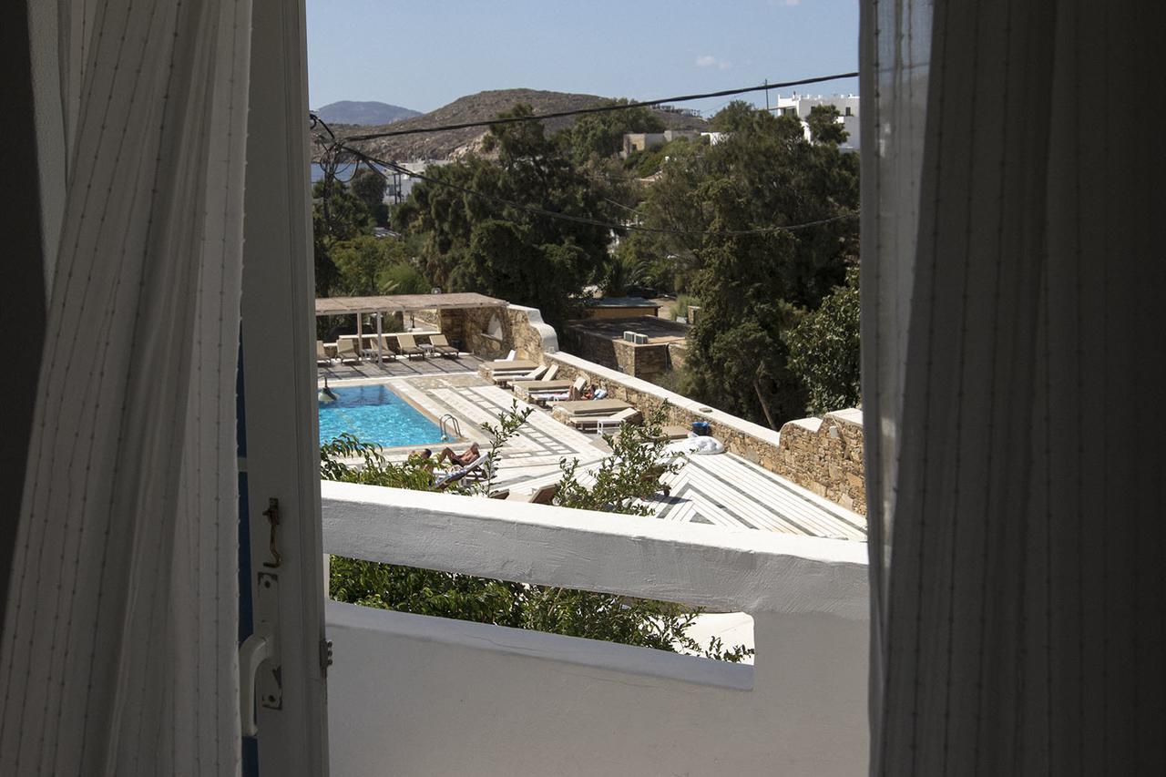 Armadoros Hotel / Ios Backpackers Екстериор снимка